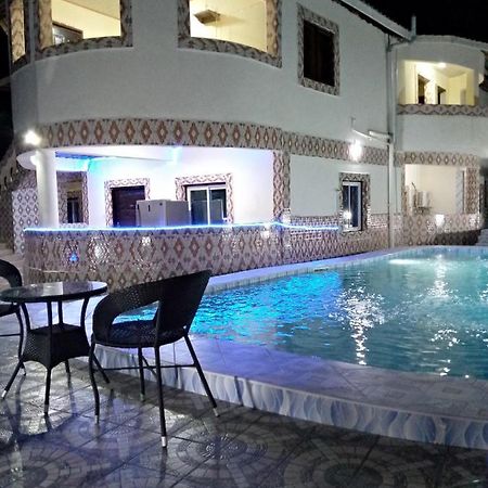 Blessing Holiday Homes - Diani Beach Bagian luar foto
