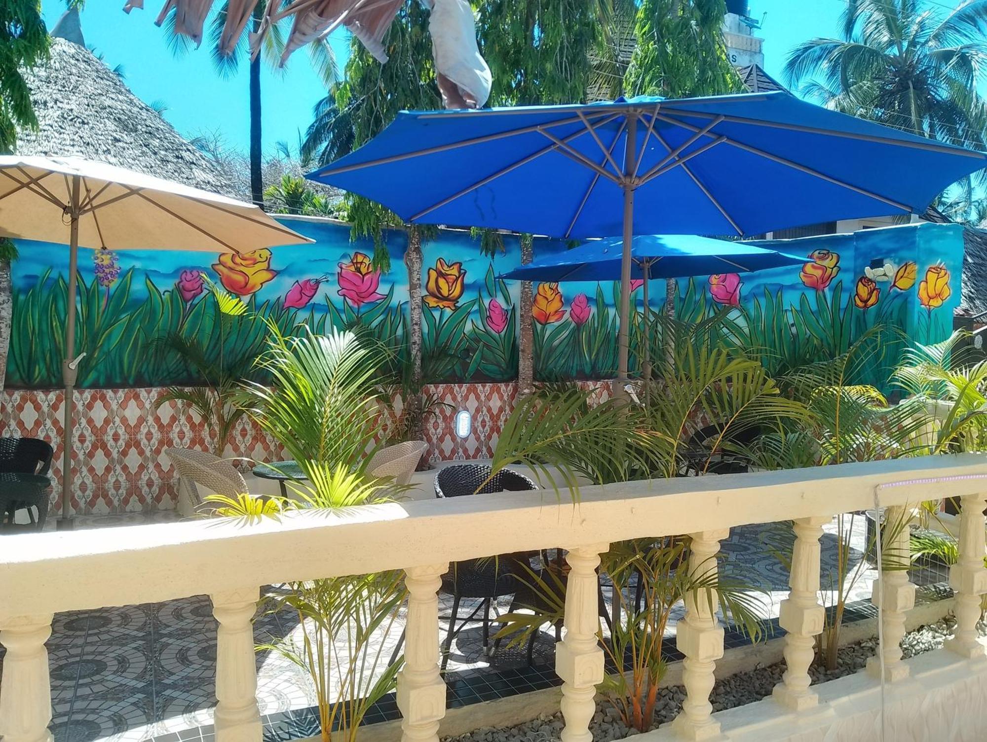 Blessing Holiday Homes - Diani Beach Bagian luar foto