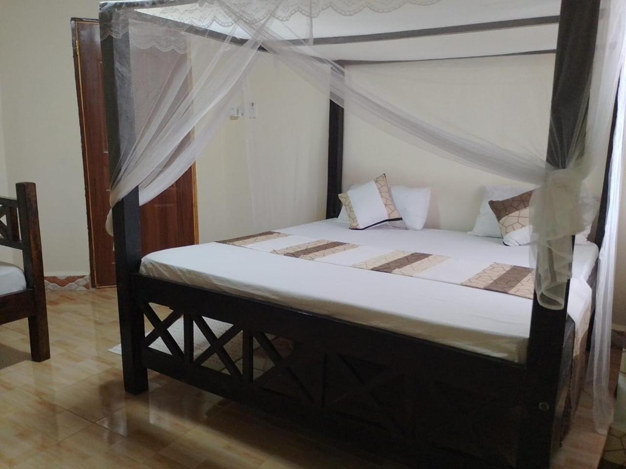 Blessing Holiday Homes - Diani Beach Bagian luar foto