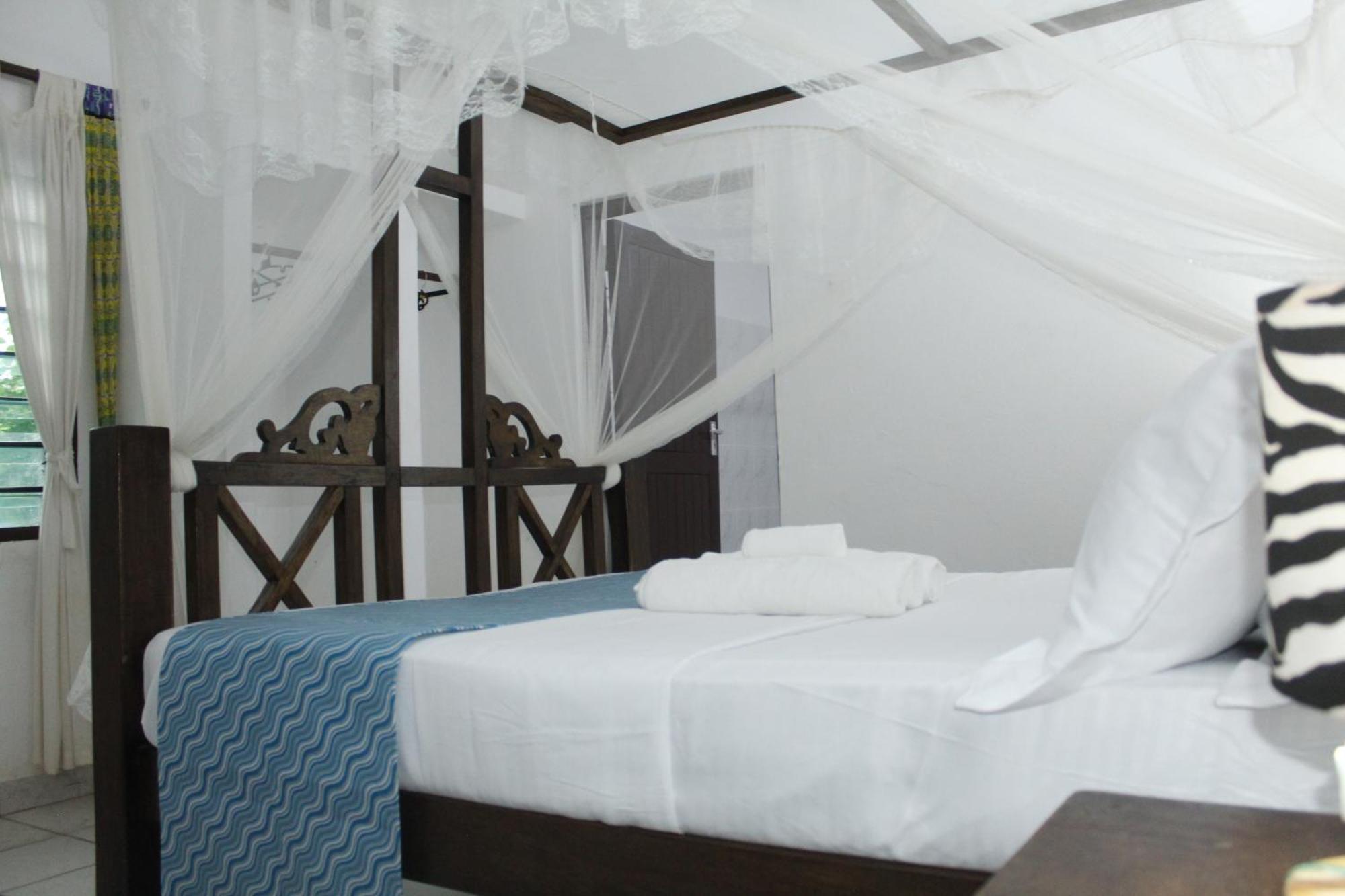 Blessing Holiday Homes - Diani Beach Bagian luar foto