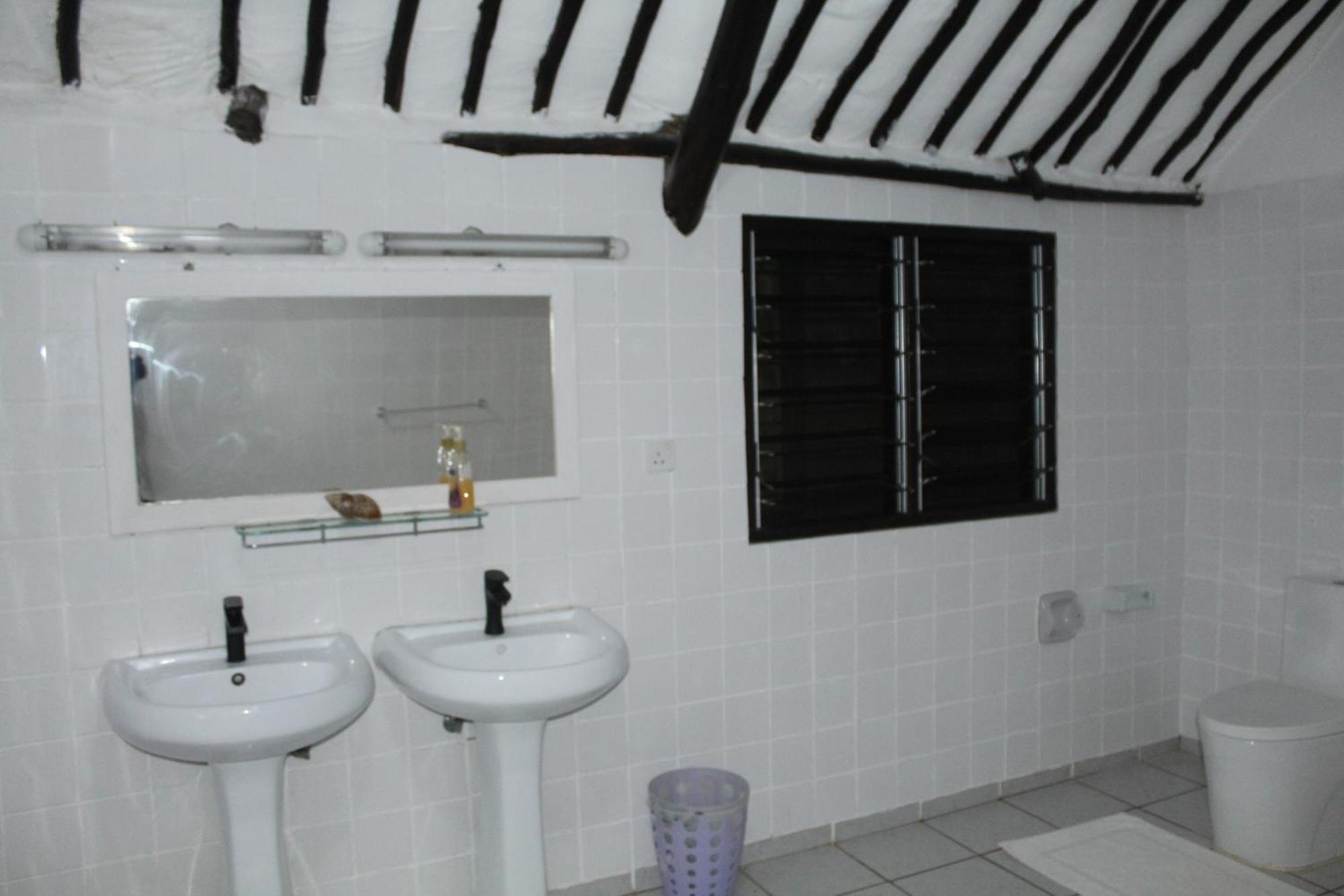 Blessing Holiday Homes - Diani Beach Bagian luar foto